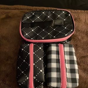 🔥Sale🔥Set of 3 cute makeup bags..NWOT..never used..
